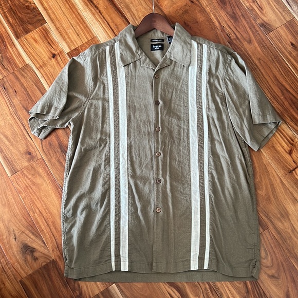 Haggar XL green button up shirt - Picture 3 of 3